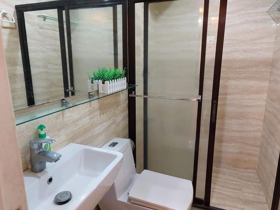 Family Staycation With Pool Manila Zewnętrze zdjęcie
