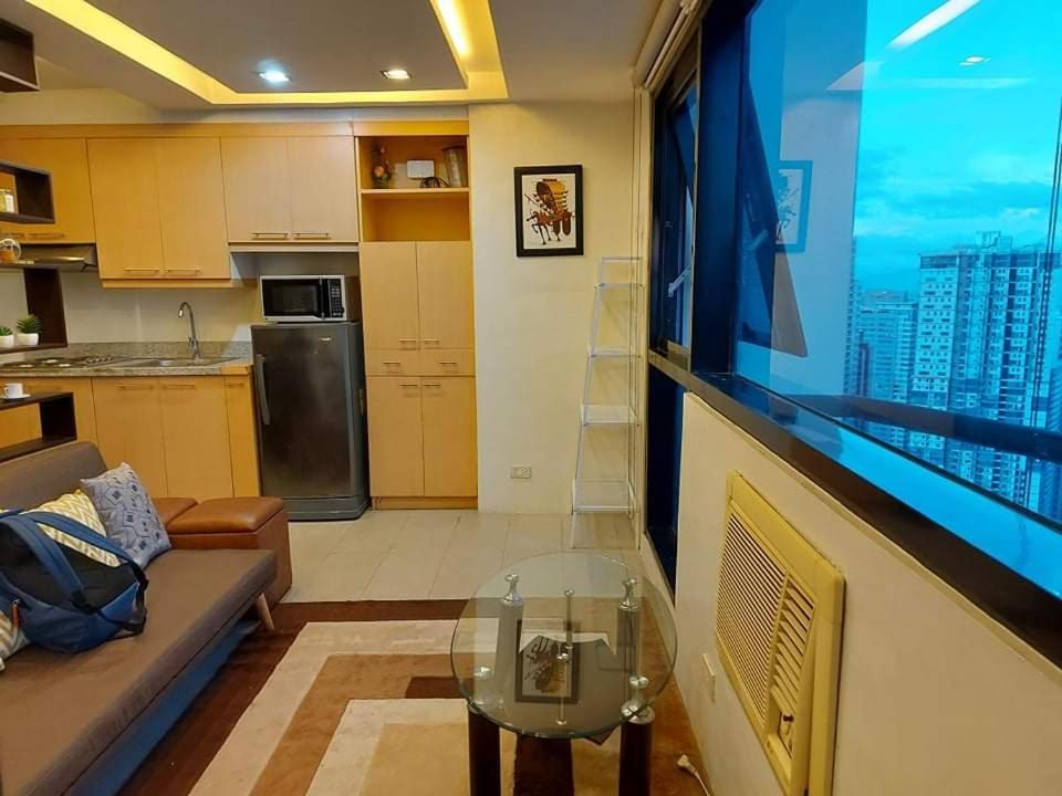Family Staycation With Pool Manila Zewnętrze zdjęcie